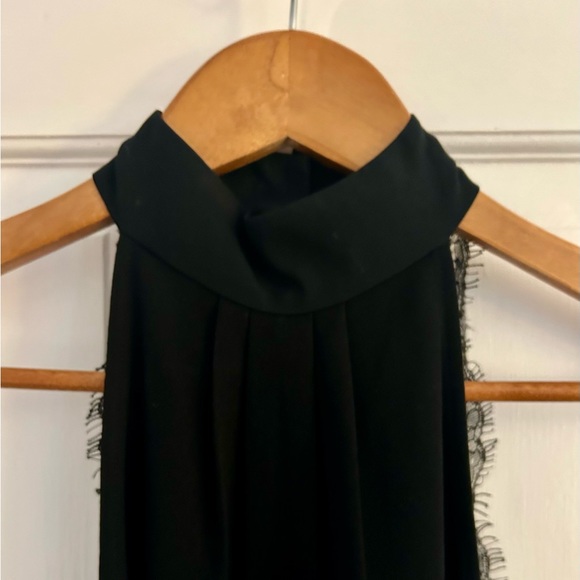 AUTHENTIC NWT. alice + olivia  Black sleeveless blouse with back detail . - Picture 3 of 9